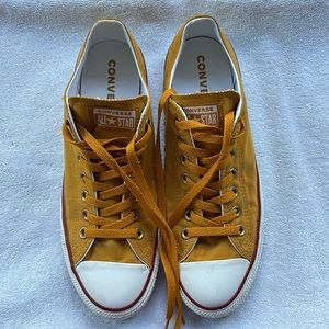 Converse All Star mustard chucks mens9 women’s11